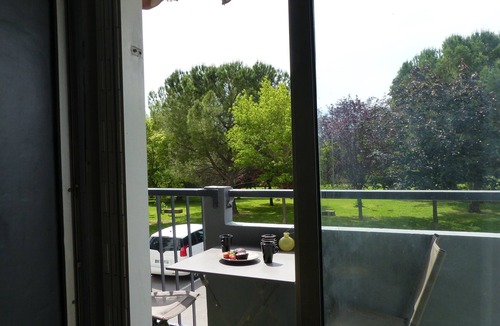Celleneuve Apartment | Studio, sun and greenery