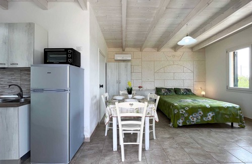 Capilungo House | Studio surrounded by greenery in Capilungo – Just steps from the sea