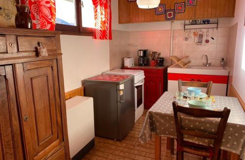 Puy-Saint-Pierre Apartment | Studio sympa avec terrasse , maxi 4 pers.Briançon