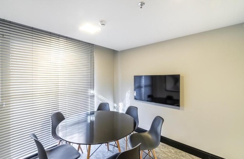 Matriz Apartment | Studio Take - AYN055