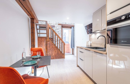 Annecy Old Town Apartment | Studio TANAGA