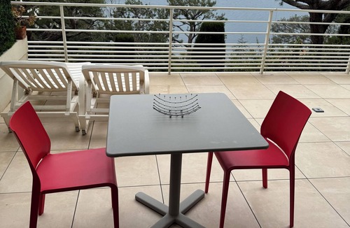 Cap d'Ail Apartment | Studio terrace, beach access, sea view, near Monaco, greenery, quiet, 1900 villas