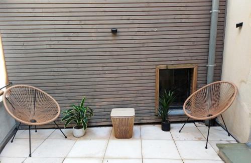 Centre Apartment | Studio Terrasse au coeur de Chalon