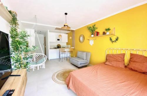 Costieres Apartment | Studio Terrasse & Parking gratuit en residence