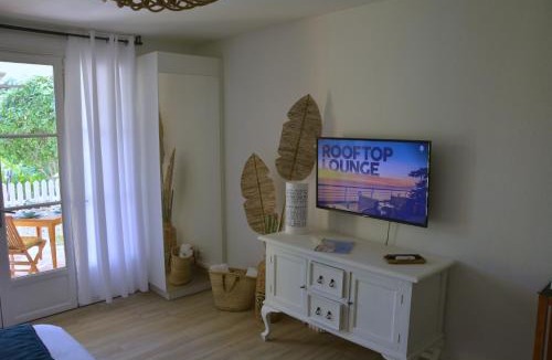 Orient Bay Apartment | Studio TI BO 4