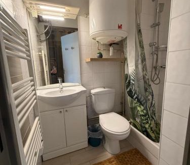 Lamalou-les-Bains Apartment | Studio tout confort proche Thermes & centre ville