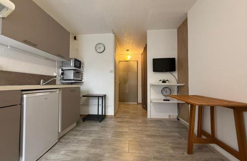 Lamalou-les-Bains Apartment | Studio tout confort proche Thermes & centre ville