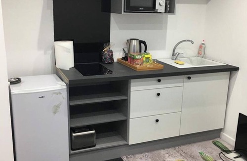 Maurepas Apartment | Studio Tranquille. Independence, brand new, fully equipped, quiet, practical.