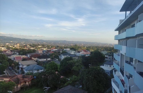 Matandang Balara Condo | Studio type, with balcony mountainy view with fast internet up 200mbps.