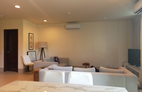 Tambo Condo | Studio Unit for 6 pax Walking Distance to MOA and 30 Minutes Away From Airport