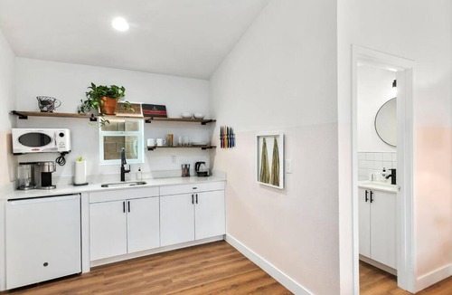 Chandler Apartment | Studio Unit.hōʻoluʻolu