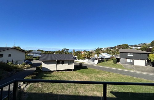Kaiteriteri Apartment | Studio Unit Sea View Mid Level