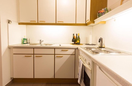 Favoriten Apartment | Studio Vienna Central Station