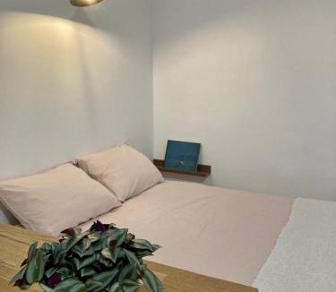 Crest Apartment | studio-ville médievale-charmant