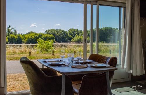 Beaugency Apartment | Studio vue sur Loire