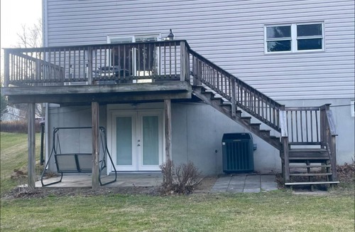 Hanover Apartment | Studio w/3 beds, 1 Queen, two twin, couch, pellet stove, full amenities, shower.