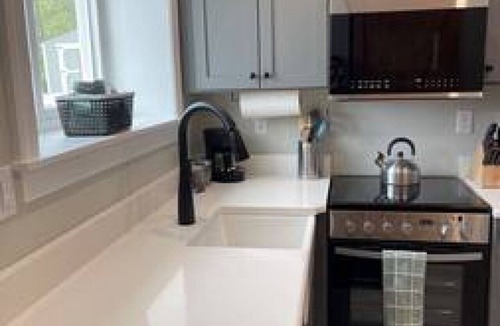 Arnot Cabin | Studio w/A/C + Gorgeous Views | Private Entry