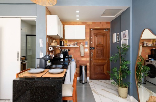 Copacabana House | Studio w/AC | Blue & Quiet 5 min Beach