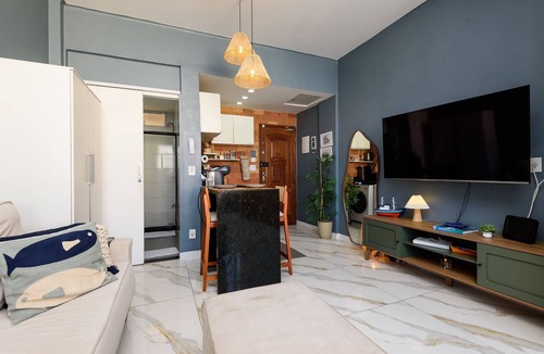 Copacabana House | Studio w/AC | Blue & Quiet 5 min Beach
