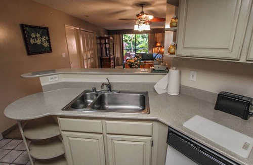 Kahana Apartment | Studio w/Balcony & Full Kitchen | Access to Pool
