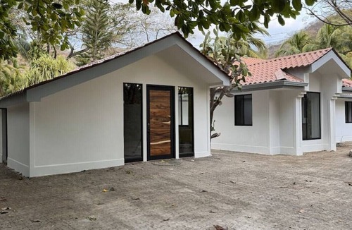 Coco House | Studio w/Pool Near Playa del Coco