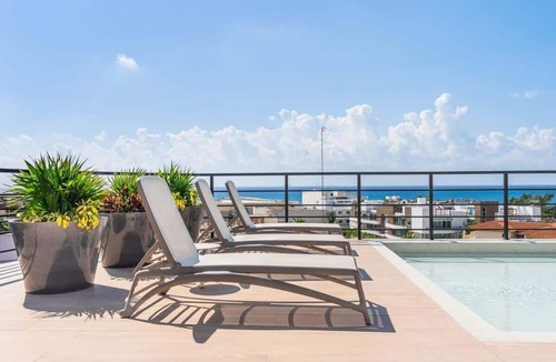 Zazil-ha Condo | Studio w Rooftop Ocean Views Near Beach