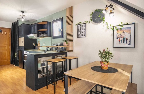 Giez Apartment | Studio welcoming 2 people - Balcony - Swimming pool