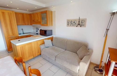 Roquebrune-Cap-Martin Apartment | Studio with AC, sea view terrace