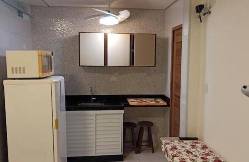 Vila Belmiro Apartment | Studio with air conditioning. Canto Forte/PRAIA GRANDE/SP
