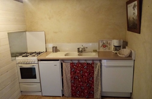 Chirols Apartment | Studio with breathtaking views, nearby hiking and swimming trails