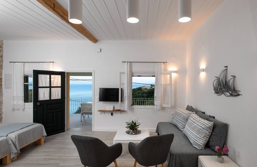 Agni Apartment | Studio with breathtaking views of the sea