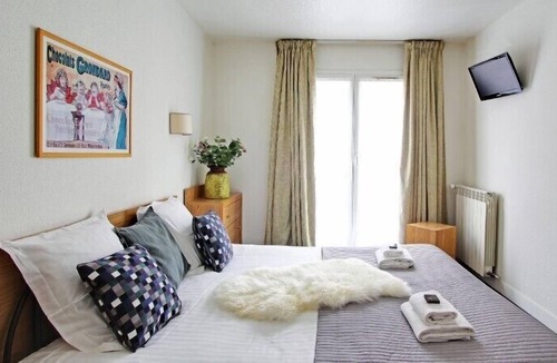 Les Lilas Apartment | Studio with double bed for 2 pers in Eastern district; Les Lilas