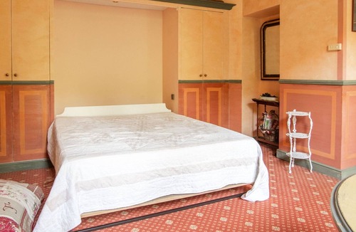 Montbrun-les-Bains Apartment | Studio with pool in garden Park, naerby spas and views at the Mont Ventoux.