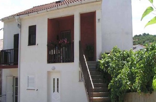 Vrbnik Apartment | Studio with internet access, near the sea