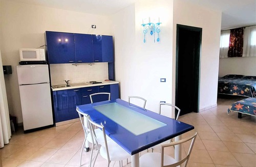 Isola Albarella Apartment | Studio with balcony and air conditioning