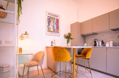 Wilmersdorf Apartment | Studio with Kitchen in Boutique Hotel