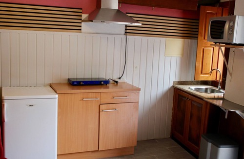 Braganca Apartment | Studio with Kitchenette (Sleeps 4)