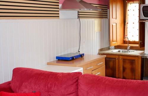 Braganca Apartment | Studio with Kitchenette (Sleeps 4)
