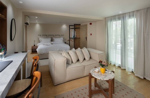 Zamalek Hotel | Studio with private garden