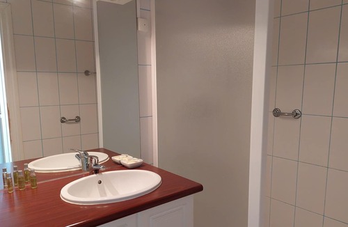 Benodet Apartment | Studio with partial sea views in the popular seaside resort of Benodet