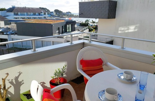 Benodet Apartment | Studio with partial sea views in the popular seaside resort of Benodet
