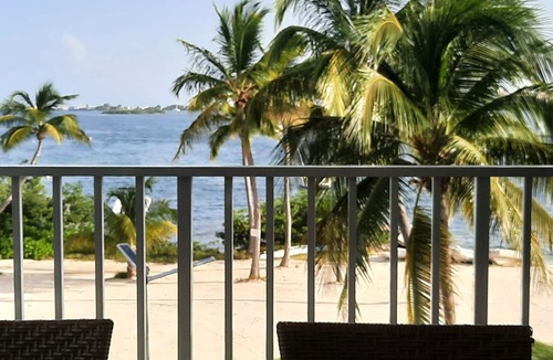 Nettle Bay Apartment | Studio with pool and lagoon view, 2/4 persons