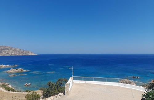 Amoopi Apartment | Studio with Sea View and Shared Pool