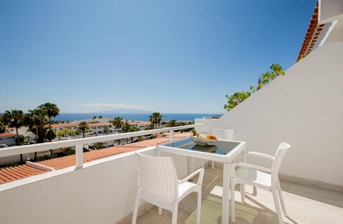 San Eugenio Apartment | Studio with sea view Island Village