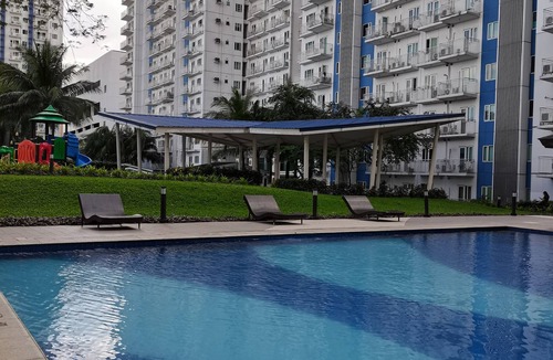 Bago Bantay Apartment | STUDIO WITH SEPARATE BEDROOM AND HAVE PRIVATE ACCESS TO THE SM MALLS