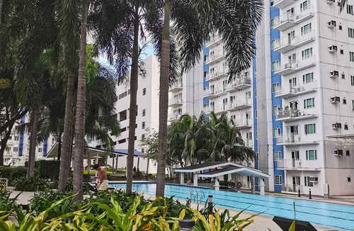 Bago Bantay Apartment | STUDIO WITH SEPARATE BEDROOM AND HAVE PRIVATE ACCESS TO THE SM MALLS