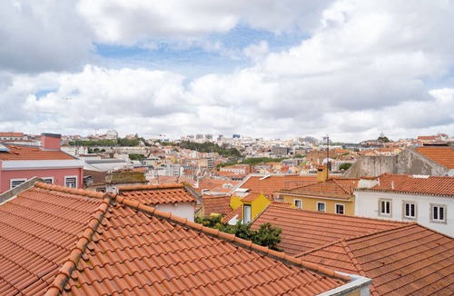 Sao Cristovao e Sao Lourenco Apartment | Studio with Stunning Views to river and old town by Lisbeyond