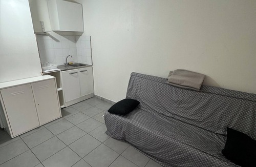 14th Arrondissement Apartment | Studio with terrace in Marseille