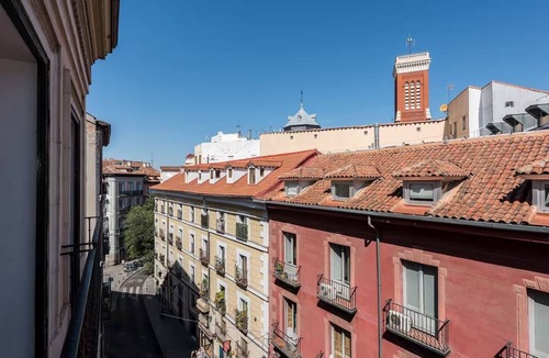 Vista Alegre Apartment | Studio with Wifi and A/C | Centro Sol & Gran Vía