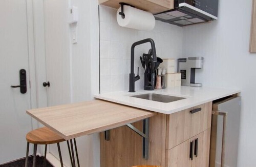 Plateau Mont Royal Apartment | Studio1/Plateau/St-Denis/Terraces/SelfCheck-In/AC